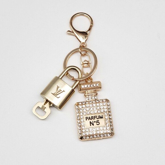 100% Auth Louis Vuitton Lock & Key with unbranded Bagcharm, Keycharm, Keychain - Picture 1 of 7